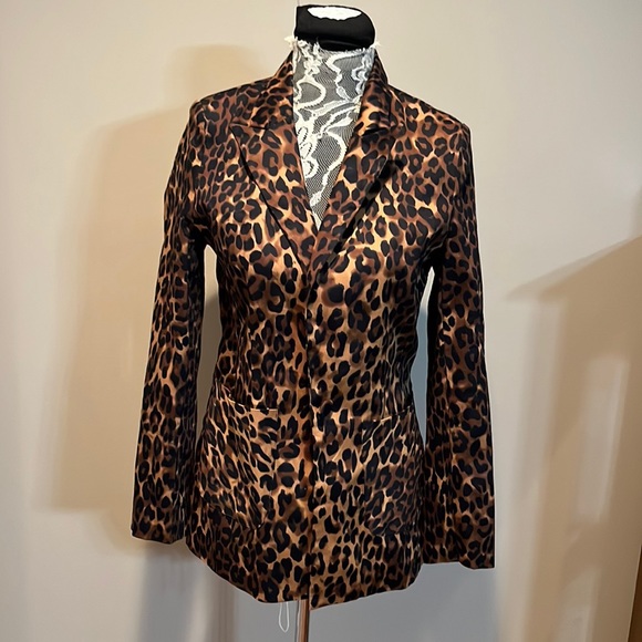 Honey Punch Jackets & Blazers - Gorgeous Honey Punch Leopard Print Jacket